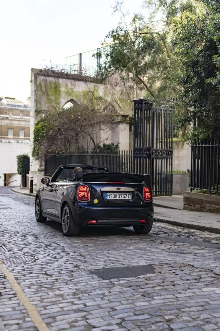 Mini Cooper SE Cabrio Londra - 66