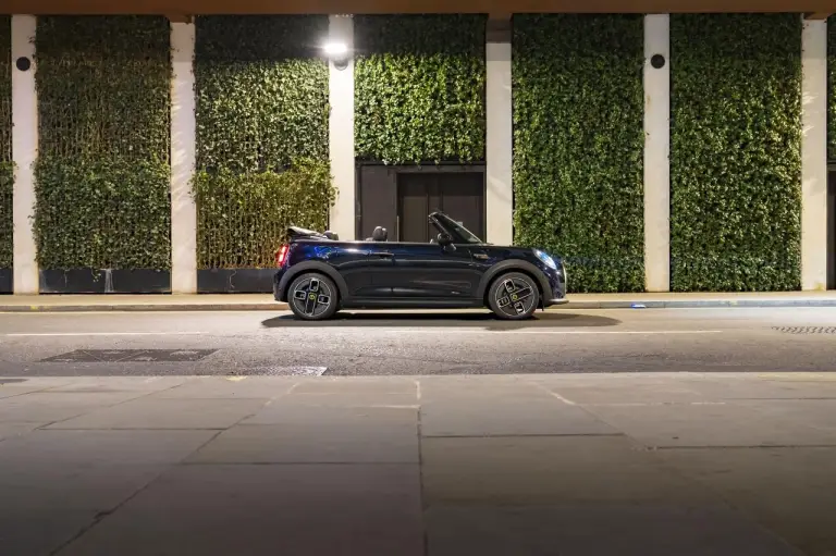 Mini Cooper SE Cabrio Londra - 44