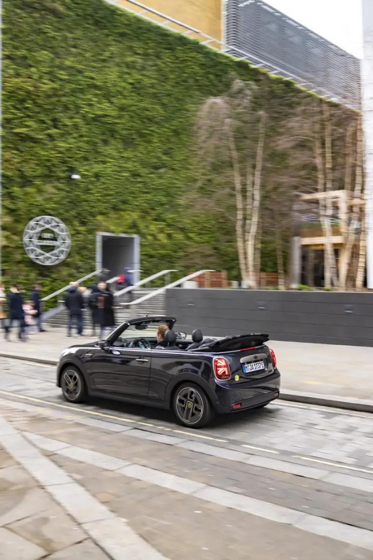 Mini Cooper SE Cabrio Londra - 14