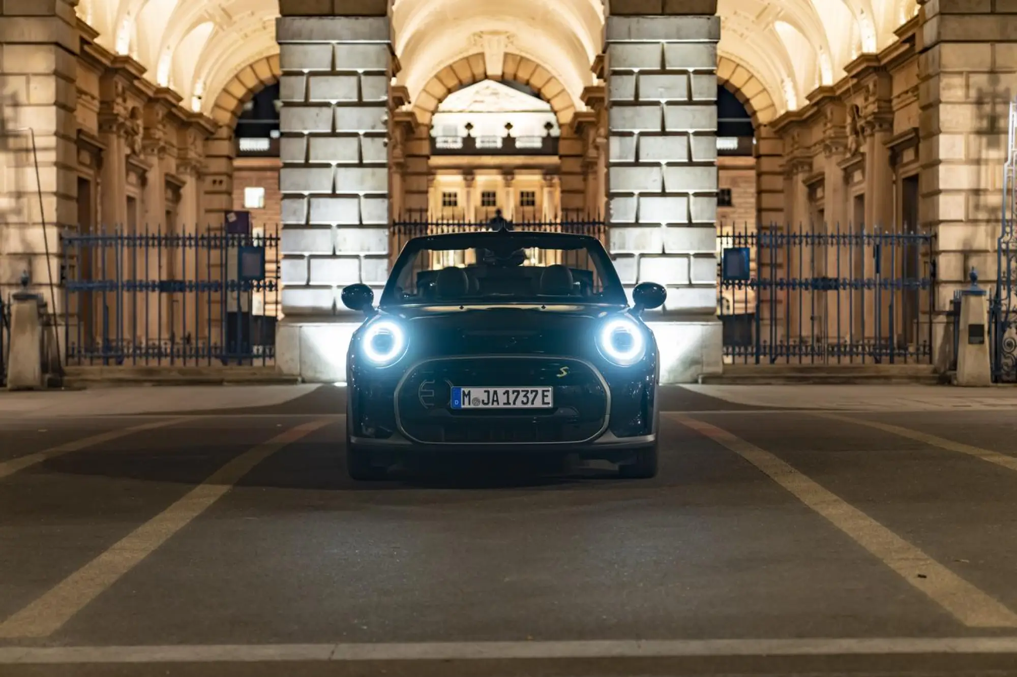 Mini Cooper SE Cabrio Londra - 62