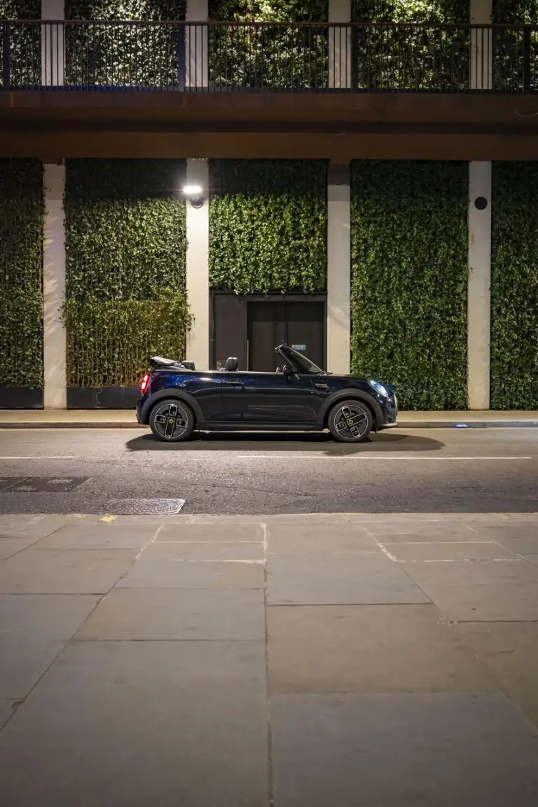 Mini Cooper SE Cabrio Londra - 49