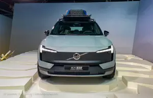 Volvo EX30 - Foto dal vivo - 1