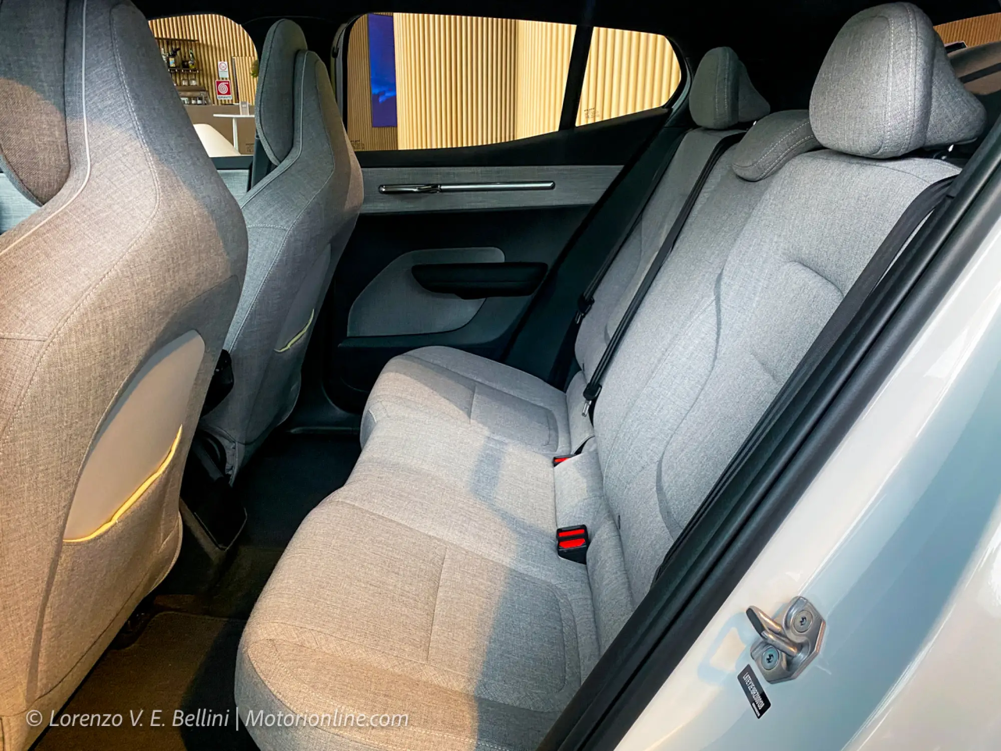 Volvo EX30 - Foto dal vivo - 17