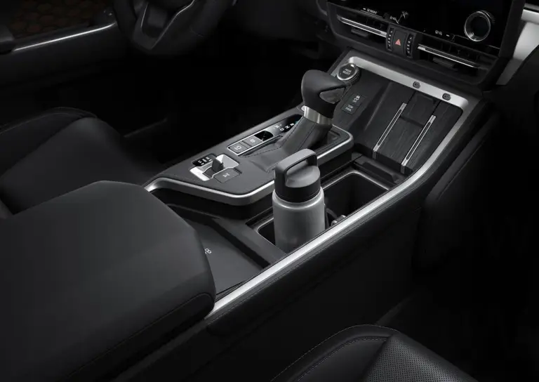 Lexus GX 2024 - 32