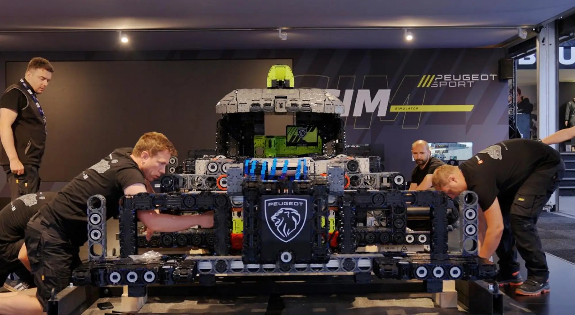 Peugeot 9X8 LEGO Technic 1:1 - 3