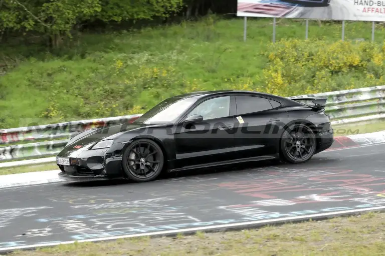 Porsche Taycan GT - Foto Spia 13-06-2023 - 3