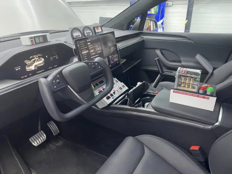 Tesla Model X - Tuning macchina del tempo - 7