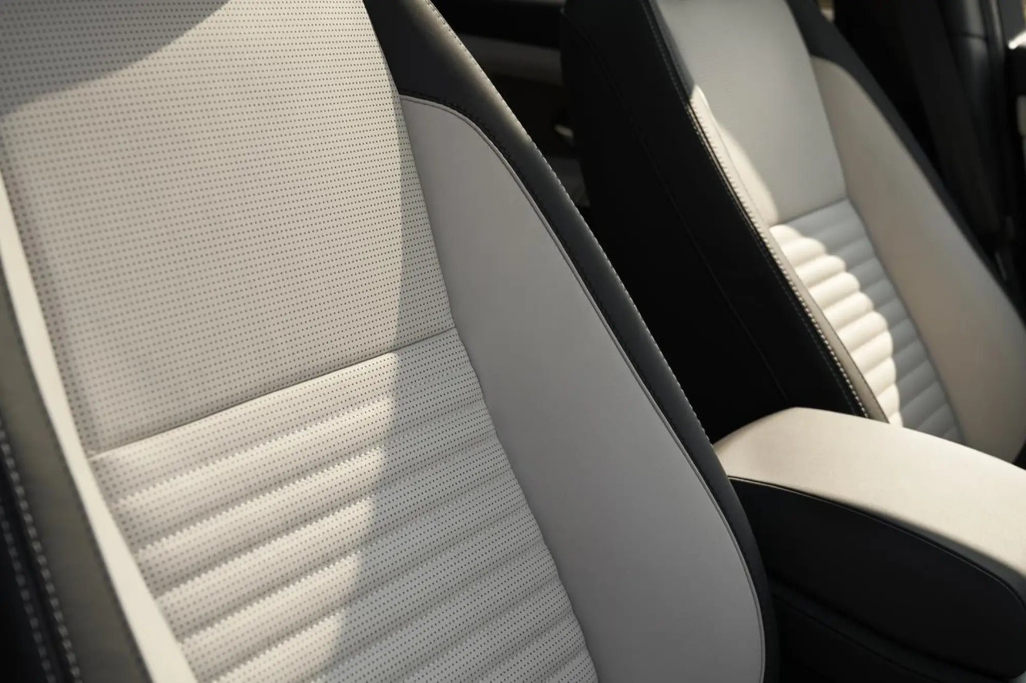 Land Rover Discovery Sport 2024 - 31