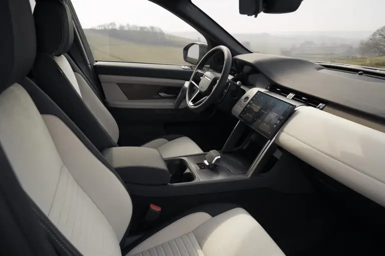 Land Rover Discovery Sport 2024 - 8