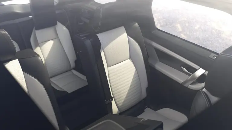 Land Rover Discovery Sport 2024 - 22