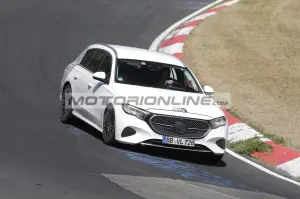 Mercedes Classe E SW - Foto spia 15-6-2023