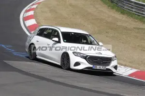 Mercedes Classe E SW - Foto spia 15-6-2023