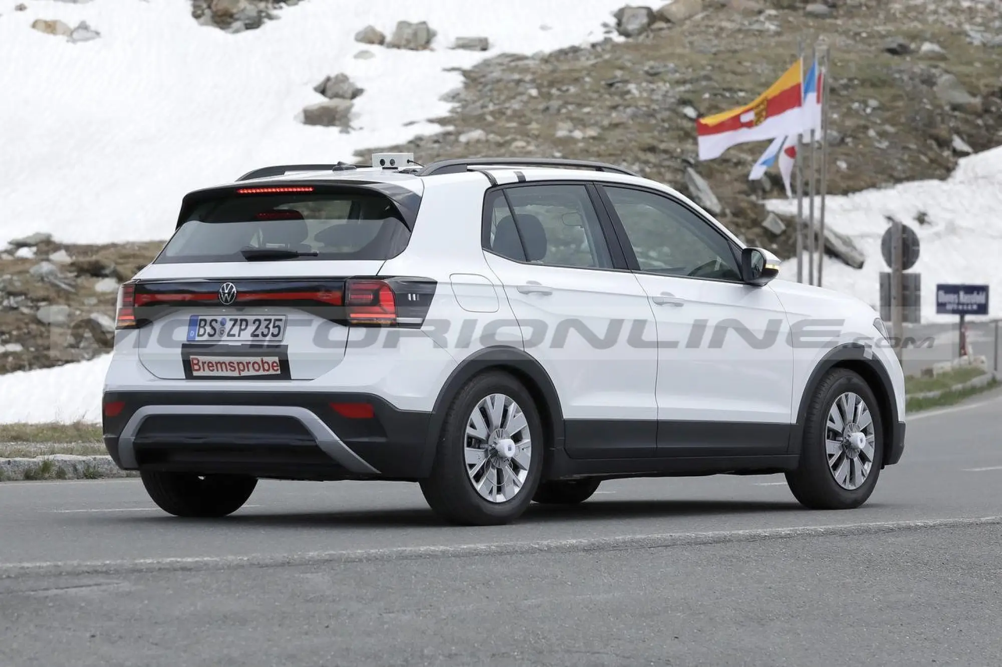 Volkswagen T-Cross 2024 - Foto Spia 15-06-2023 - 15