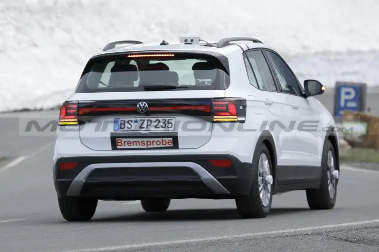 Volkswagen T-Cross 2024 - Foto Spia 15-06-2023 - 10