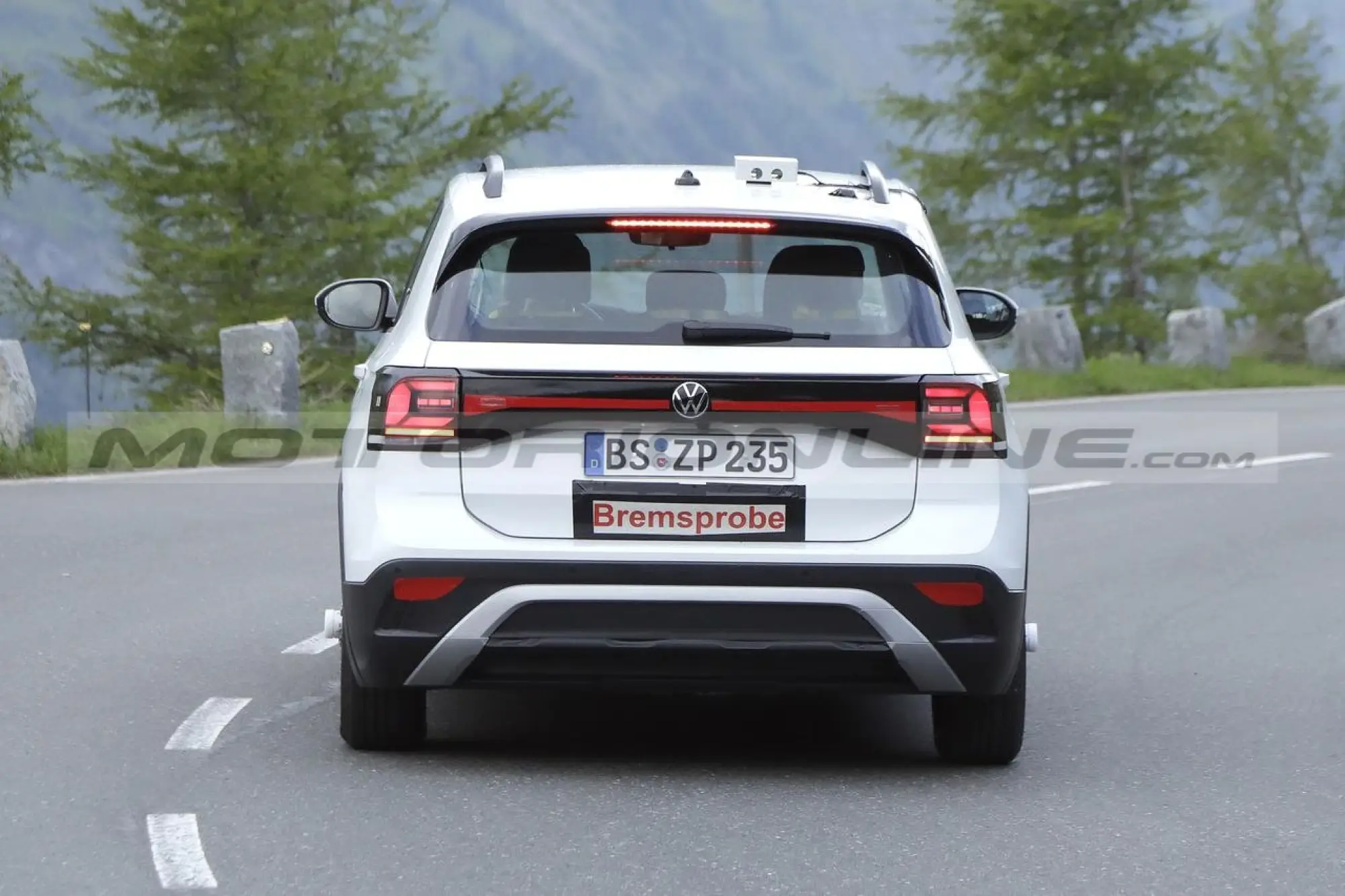 Volkswagen T-Cross 2024 - Foto Spia 15-06-2023 - 17