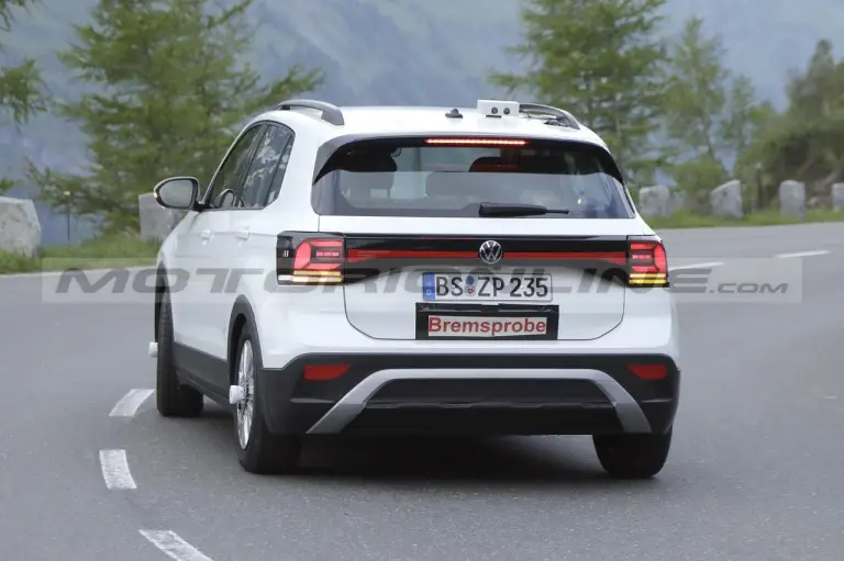 Volkswagen T-Cross 2024 - Foto Spia 15-06-2023 - 14