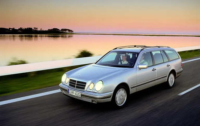 Mercedes Classe E Wagon 2024 - 37