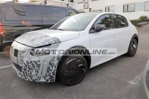 Peugeot 208 - Foto spia 21-6-2023