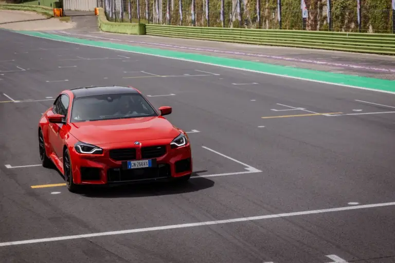 BMW M2 2023: anteprima - 2