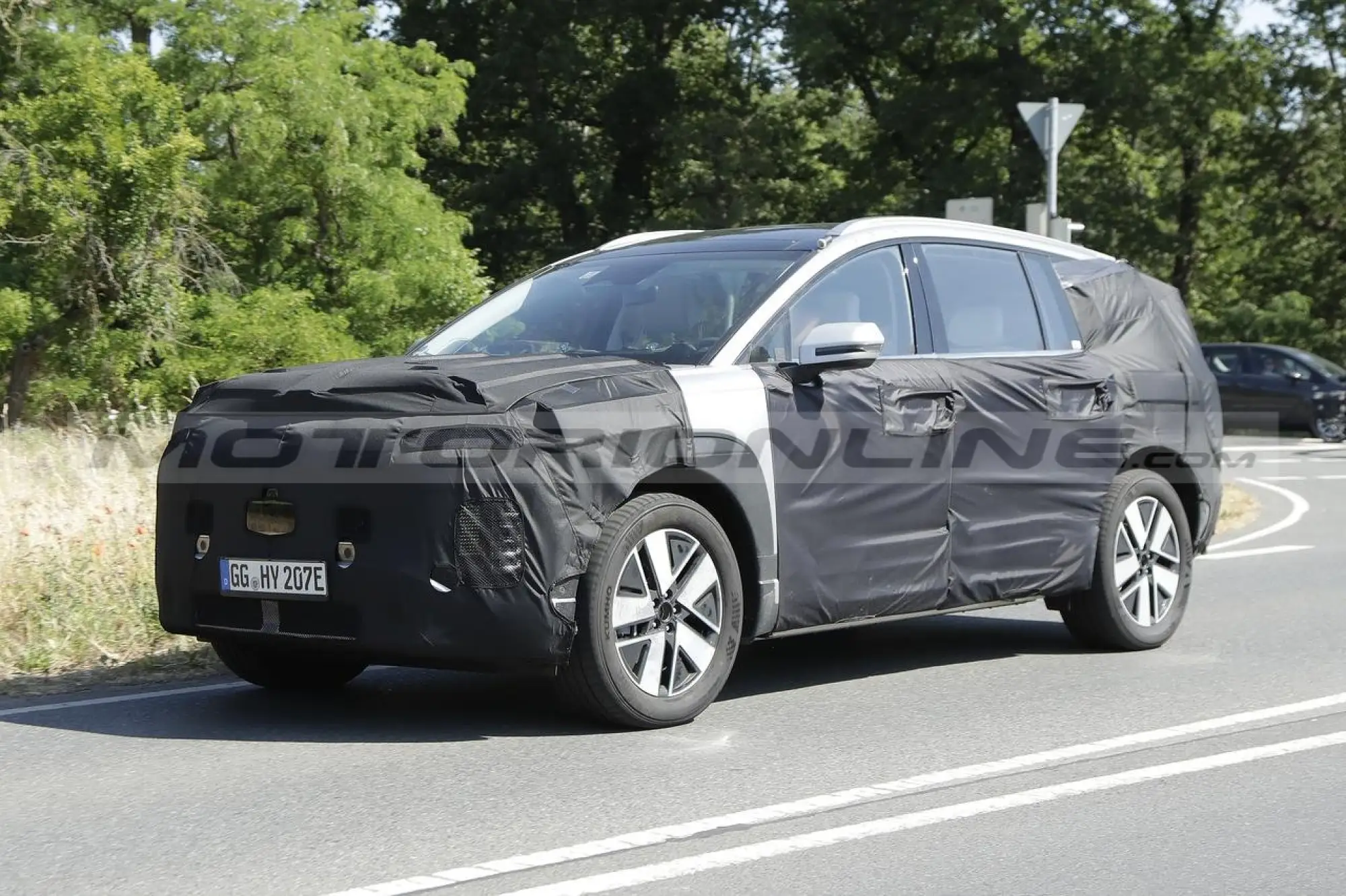 Hyundai Ioniq 7 - Foto Spia 23-06-2023 - 15