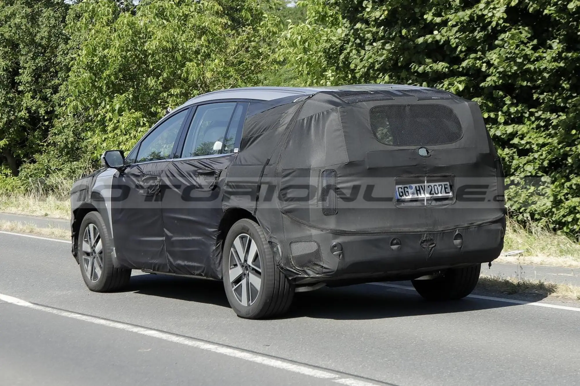 Hyundai Ioniq 7 - Foto Spia 23-06-2023 - 17