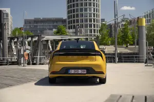 Toyota Prius Plug-in 2023 - Foto ufficiali