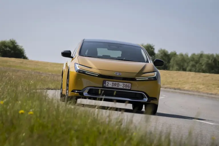 Toyota Prius Plug-in 2023 - Foto ufficiali - 28