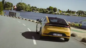 Toyota Prius Plug-in 2023 - Foto ufficiali