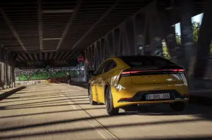 Toyota Prius Plug-in 2023 - Foto ufficiali