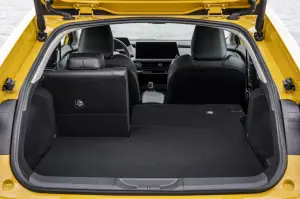 Toyota Prius Plug-in 2023 - Foto ufficiali