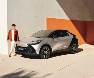 Toyota C-HR 2023 - Foto ufficiali - 13