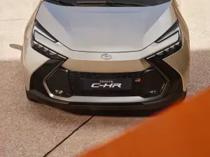 Toyota C-HR 2023 - Foto ufficiali - 17