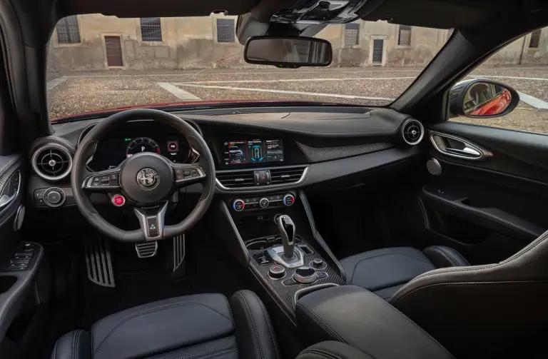 Alfa Romeo Giulia e Stelvio Quadrifoglio 2023 - Foto ufficiali - 8