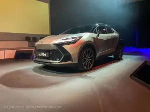 Toyota C-HR 2023 - Foto dal vivo