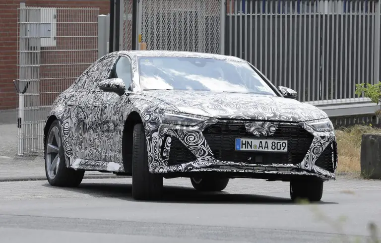 Audi RS 7 2025 - Foto spia 27-06-2023 - 6
