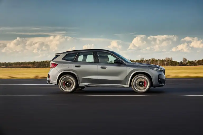 BMW X1 M35i xDrive 2023 - 38