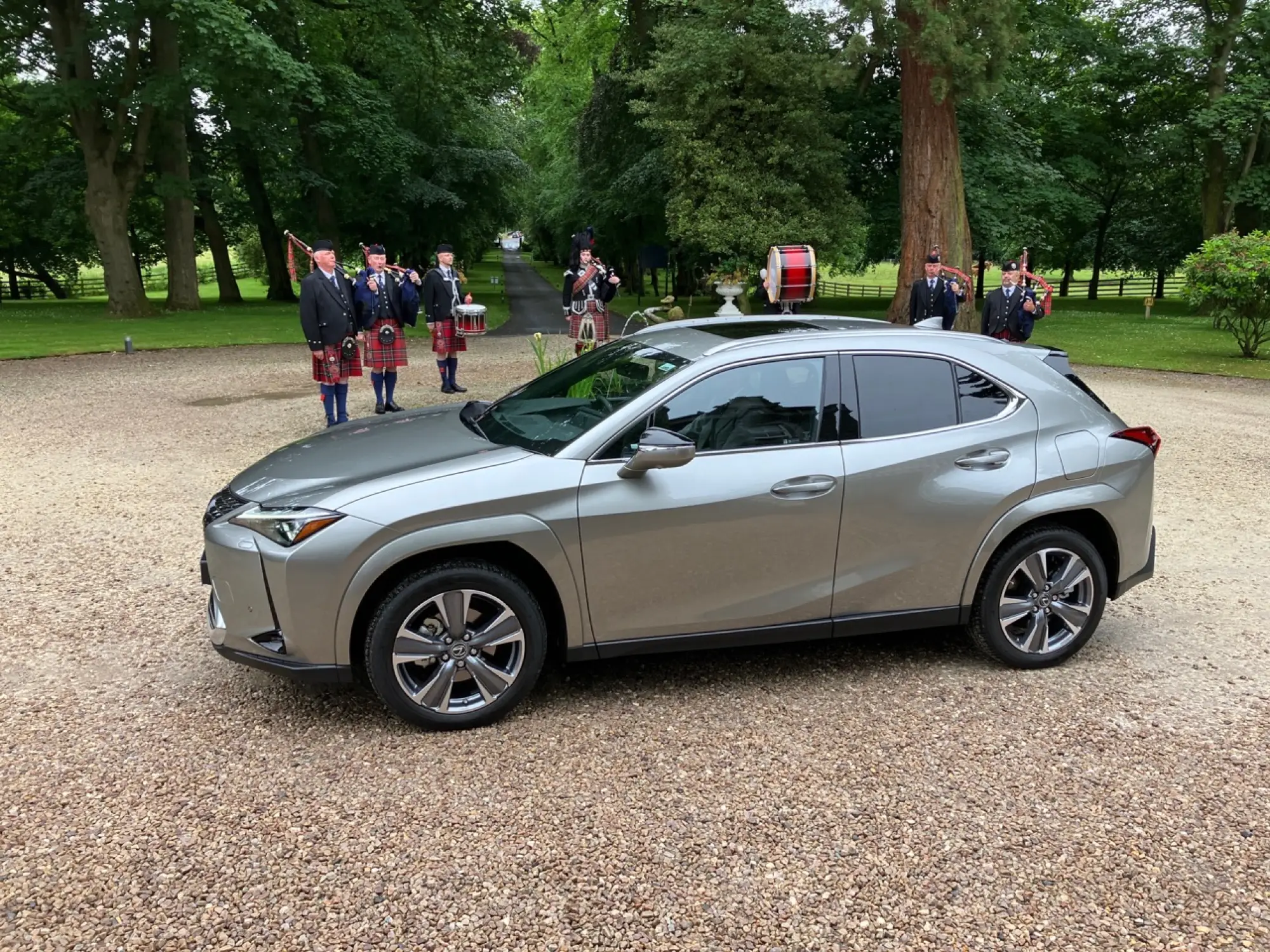 Lexus UX300e 2023 - Edimburgo - 10