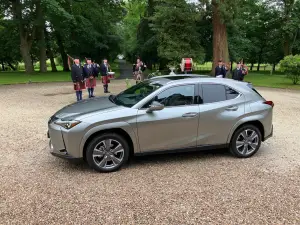 Lexus UX300e 2023 - Edimburgo - 10