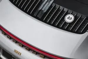 Porsche 911 Carrera GTS Le Mans Centenaire Edition - 10