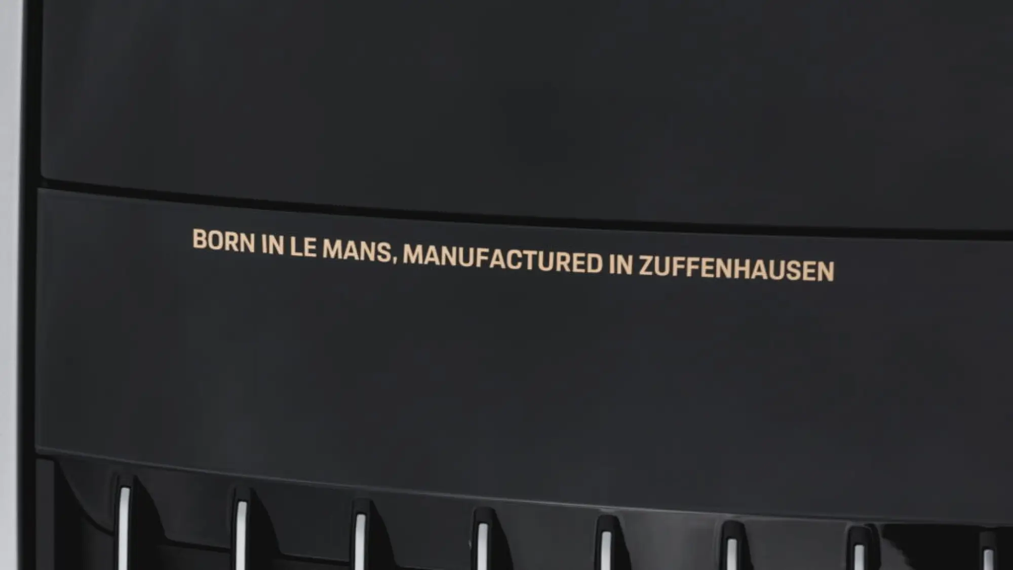 Porsche 911 Carrera GTS Le Mans Centenaire Edition - 9