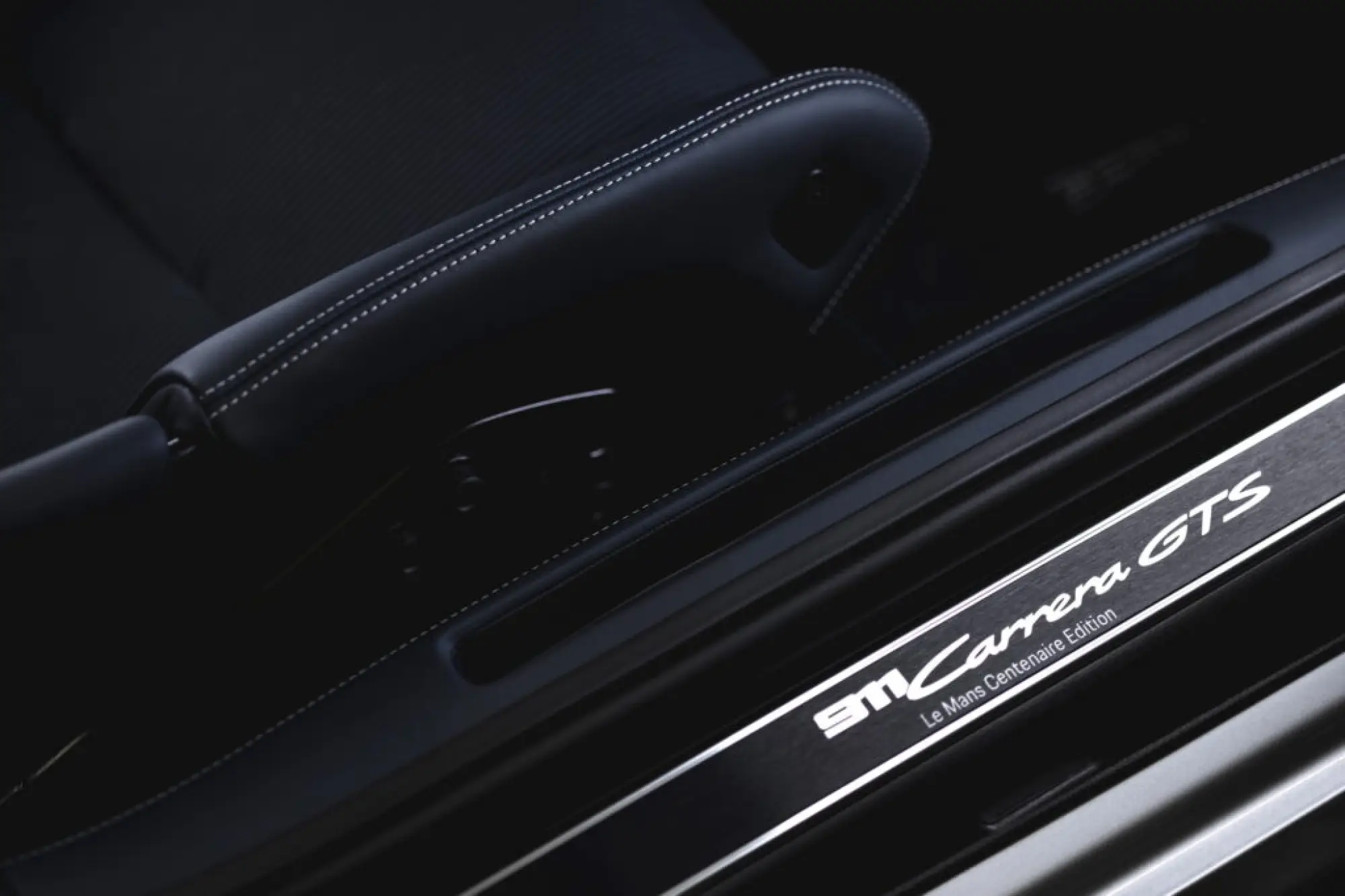 Porsche 911 Carrera GTS Le Mans Centenaire Edition - 3
