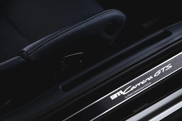Porsche 911 Carrera GTS Le Mans Centenaire Edition - 3