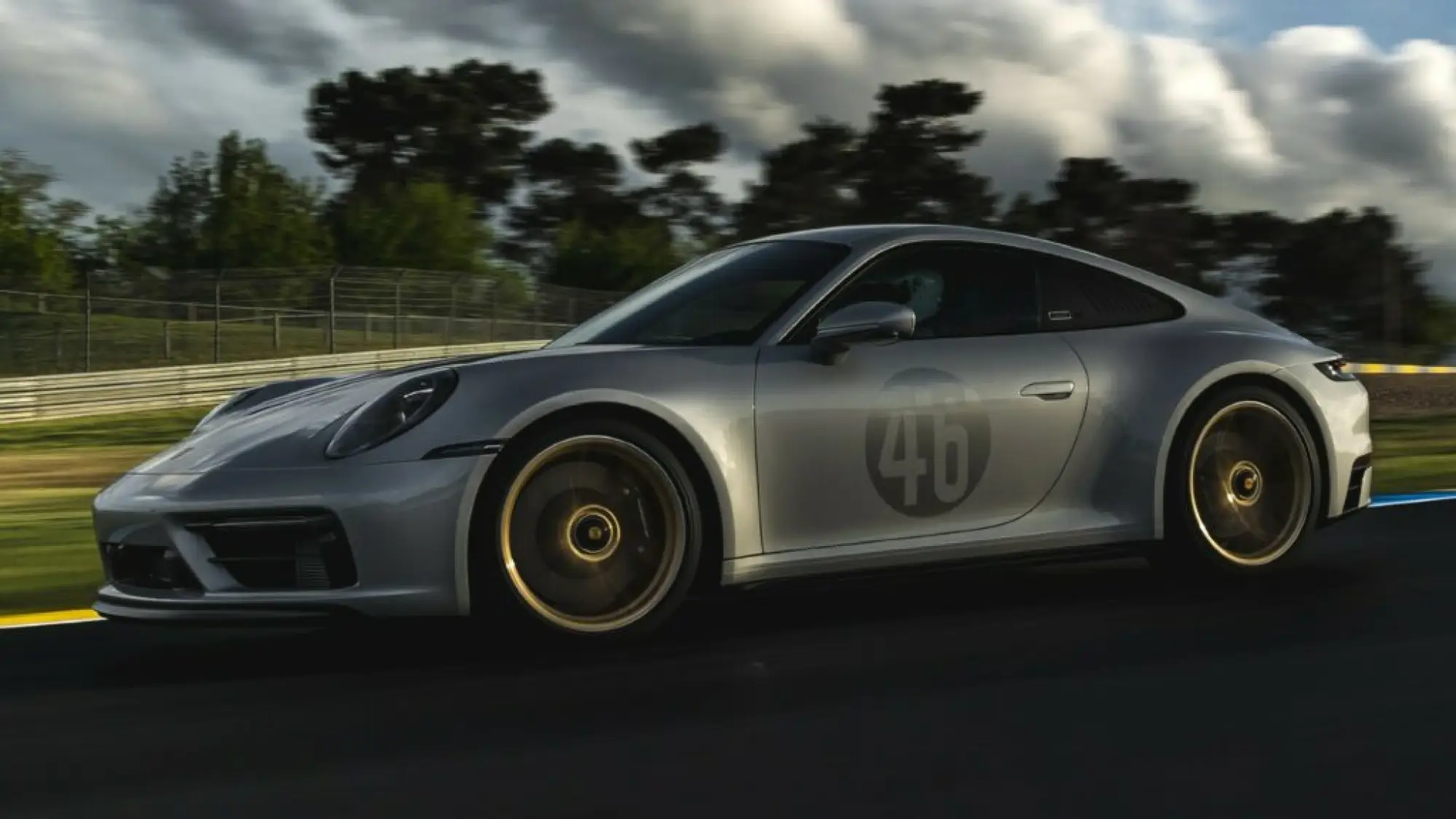 Porsche 911 Carrera GTS Le Mans Centenaire Edition - 24