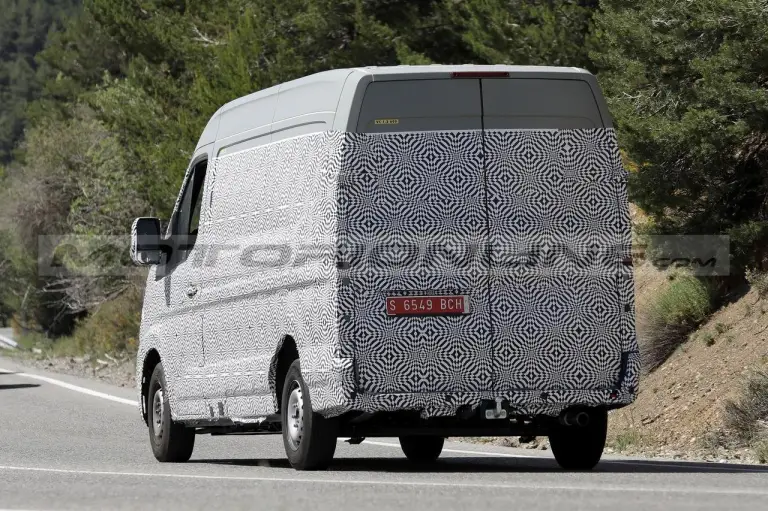 Renault Master 2025 - Foto Spia 30-06-2023 - 9