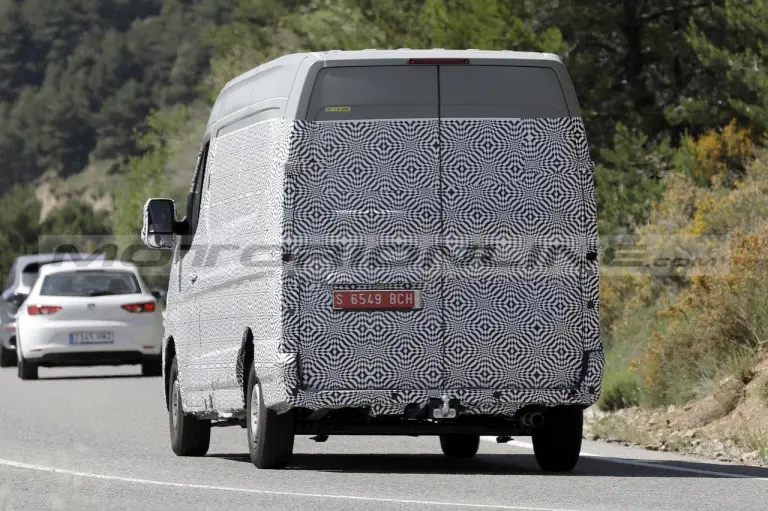 Renault Master 2025 - Foto Spia 30-06-2023 - 10