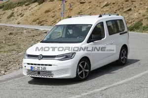 Volkswagen Caddy - Foto spia 3-7-2023 - 3