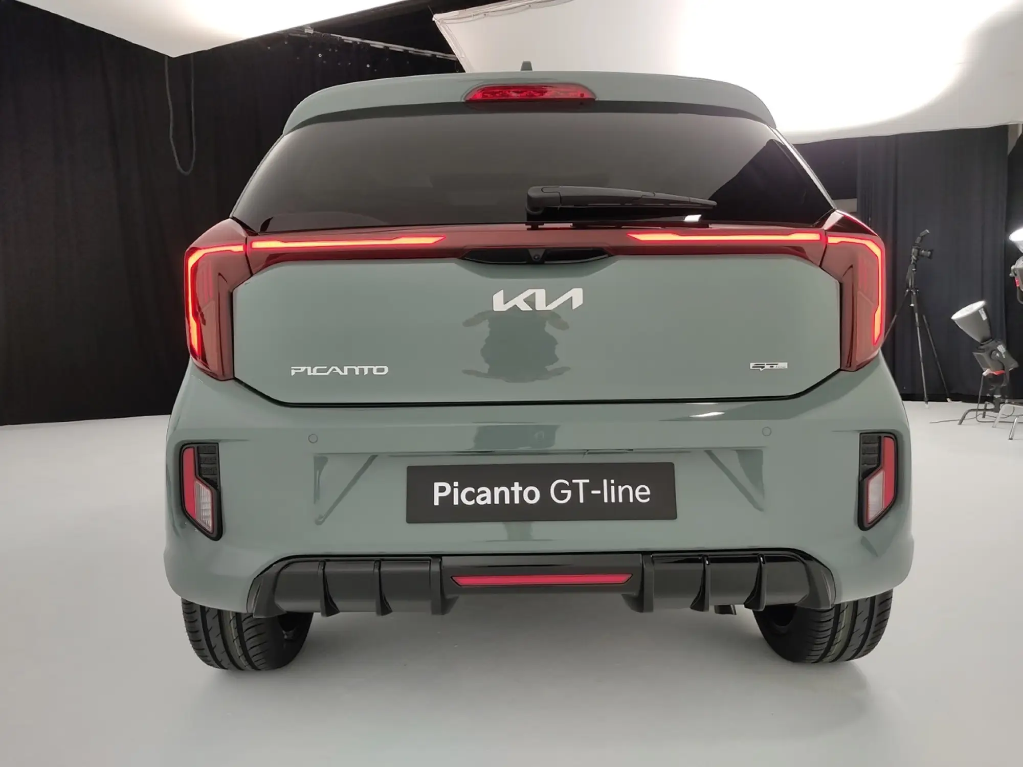 Kia Picanto 2024 - Foto Francoforte - 32