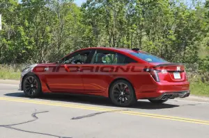 Cadillac CT5-V Blackwing 2025 - Foto Spia 08-07-2023 - 8