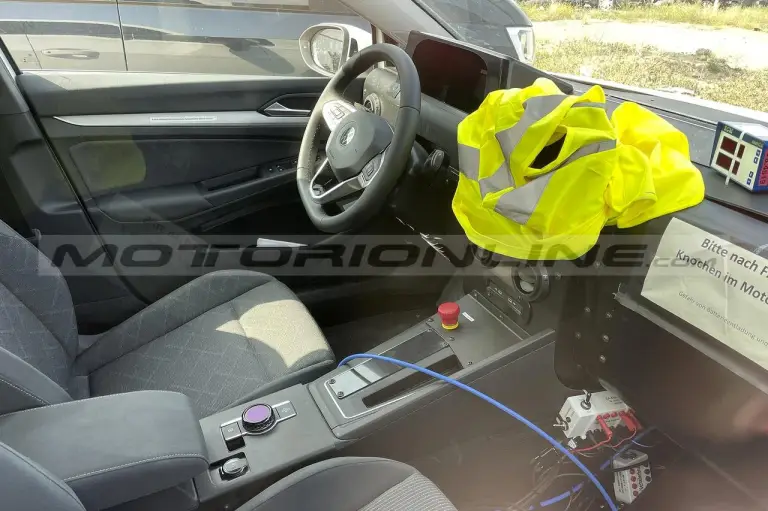 Volkswagen nuovi display interni - Foto Spia 08-07-2023 - 5