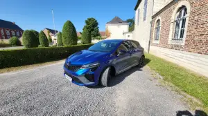 Renault Clio Hybrid, face lift: primo contatto - 5